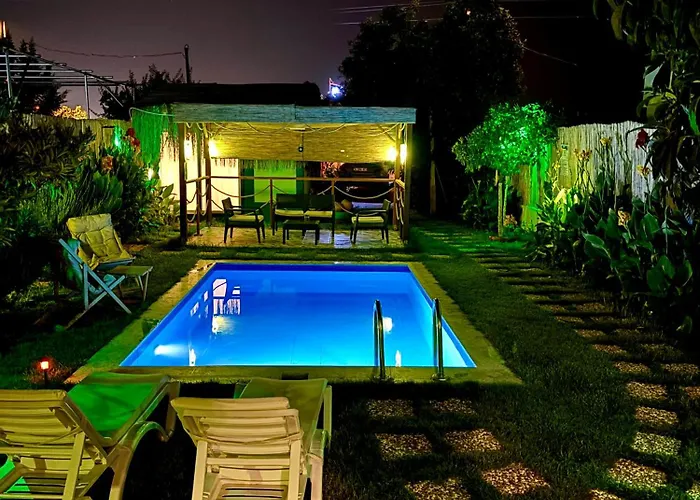 Luxury Pool Close To Airport And فيلة *